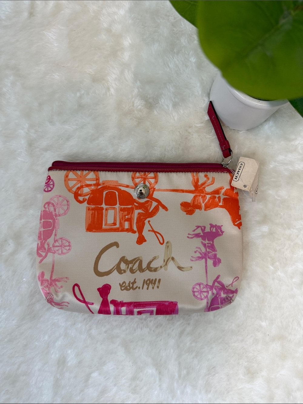 Coach Cream Pouch - Picture 3 of 8